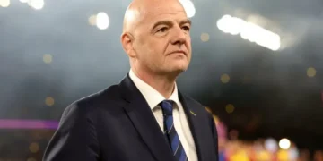 الإتحاد الدولي لكرة القدم يقيل مسؤولا كبيرا بعد انتقاده لإنفانتينو