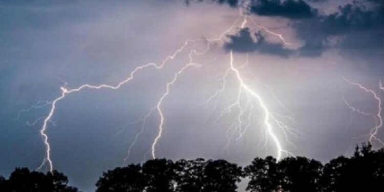 أجواء رعدية وانخفاض في الحرارة خلال الأيام المقبلة بالمغرب