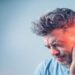 رنين الأذنين: طنين مزعج أم جرس إنذار خفي لصحتك؟