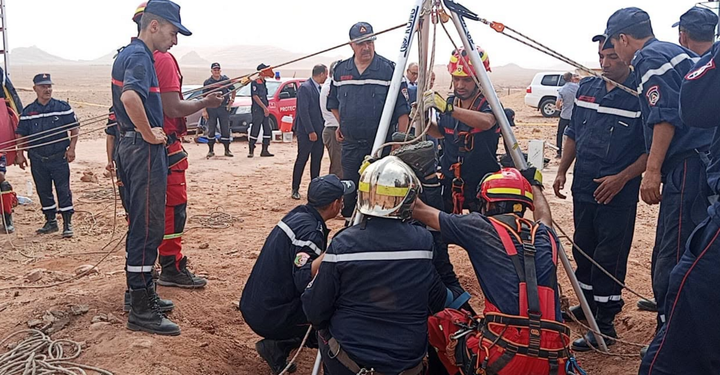 طفل جزائري عالق في بئر عميقة يعيد مأساة الطفل ريان.. عملية إنقاذ معقدة وسط ترقب واسع
