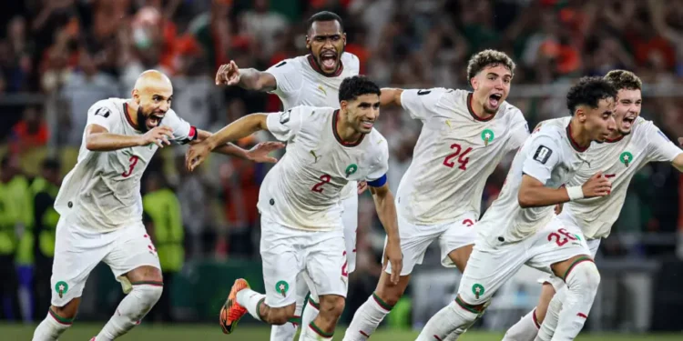 قبل مواجهة الغابون.. المغرب يرتقي إلى المركز الخامس عالمياً