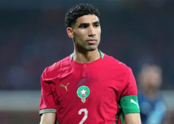الأسود يفقدون حكيمي.. وإنريكي يفاجئ وهبي بتصريح غير متوقع