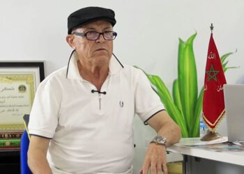 ابن زايو فخر الدين العمراني.. رجلٌ أفنى عقوداً في خدمة المسرح وصناعة الأجيال – فيديو