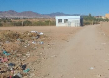 خطر يتربص بالطفولة: مطرح عشوائي للنفايات وحرق للأزبال قرب روض أطفال بالسيكتور 3 بجماعة أولاد ستوت