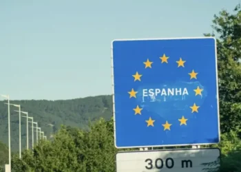 إجراءات جديدة تعقد عبور المغاربة نحو أوروبا بدء من اليوم الإثنين