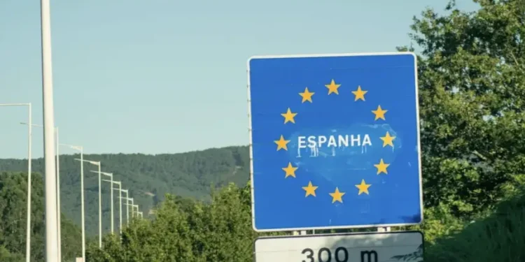 إجراءات جديدة تعقد عبور المغاربة نحو أوروبا بدء من اليوم الإثنين