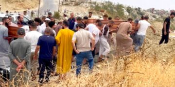 تشـ..ـييع جثـ..ـماني أم وابنتها ضحيتي فاجعة ميناء الجزيرة الخضراء