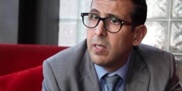 من يكون مصطفى لخصم؟ أسطورة الحلبات الذي تحول إلى مشاكس السياسة ومحط أنظار الجميع