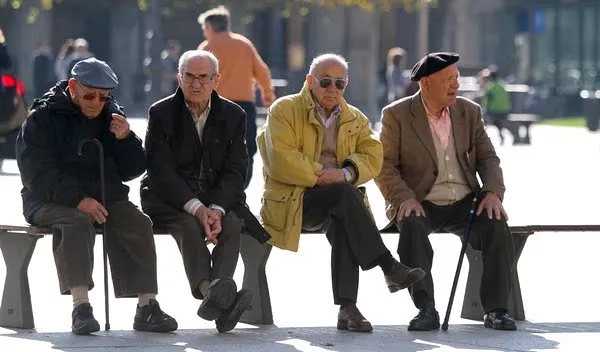 ابتداءً من 2027.. تغييرات جديدة في التقاعد بإسبانيا تهم العمال المهاجرين