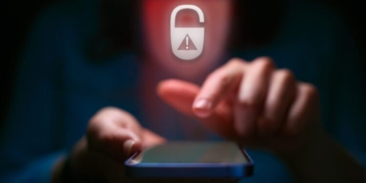 كيف تحصن هاتفك الأندرويد ضد برامج التجسس وتتخلص منها بسهولة؟