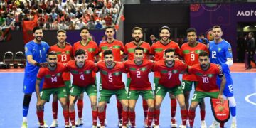أسود الفوتسال على موعد مع التاريخ.. توقيت نهائي المغرب وأنغولا والقنوات الناقلة