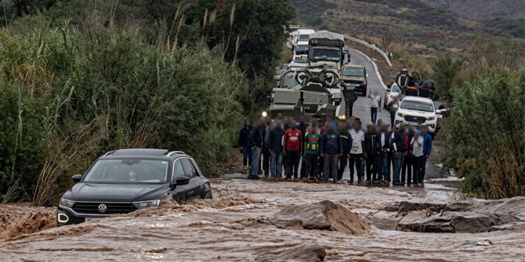 سيول جارفة تبتلع سيارة وتنهي حياة سائقها ضواحي ورزازات