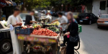 بائع خضر متجول يُحوّل خِلافاً إلى نهاية مأسـ.ـاوية لشابة