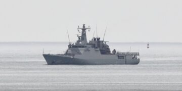 سانشيز يكشف تحركات بحرية مغربية قرب سبتة وسط تعزيز إسبانيا حضورها العسكري