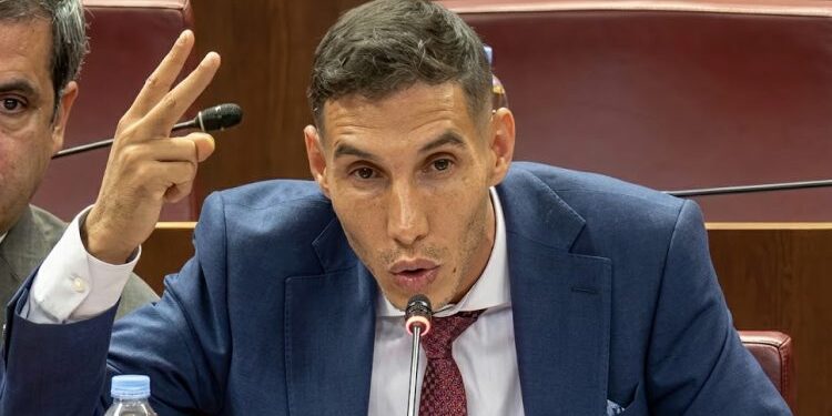 برلماني يفجر قضايا ميدلت أمام لقجع.. «قاتلنا الفساد.. قاتلنا تشفرت بالعلالي»