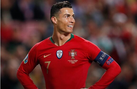 بعد مغادرته معسكر المنتخب.. الاتحاد البرتغالي يفتح إجراءات تأديبية بحق رونالدو