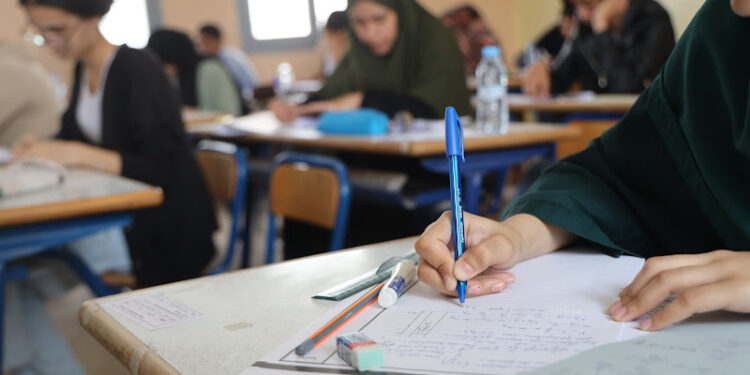 امتحانات البكالوريا بالمغرب.. وزارة التربية الوطنية تفرض ضوابط جديدة على إعداد المواضيع