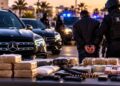 استنفار أمني بالعروي.. توقيف شخصين وحجز 4 سيارات ومخدرات وأسلحة