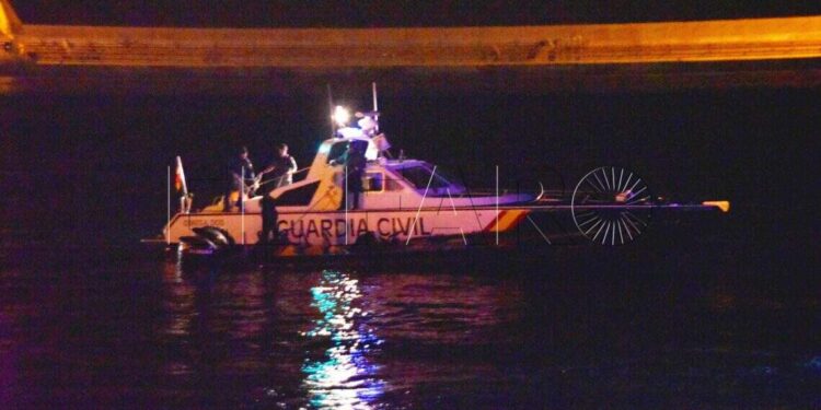 مطاردات ليلية وسط البحر.. اعتراض قاربين سريعين محمّلين بمهاجرين مغاربة