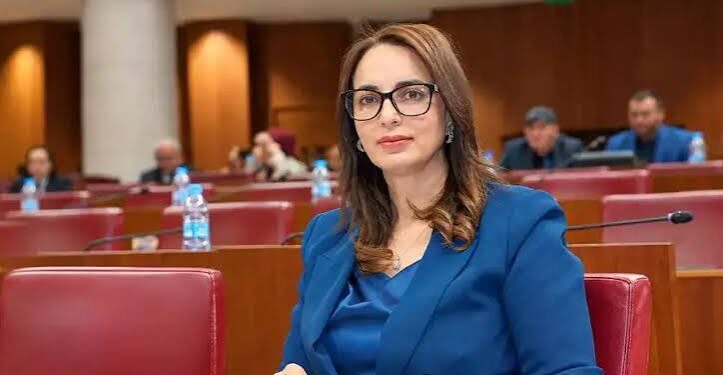 ماديحة خيير تتجه إلى الاستقالة من البرلمان بعد إعفائها من الحكومة وفقدانها رئاسة فريق الاستقلال