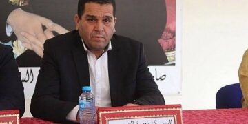 رئيس أولاد ستوت يحمّل جماعة زايو مسؤولية فرض المطرح العمومي ويرفض أداء الفواتير